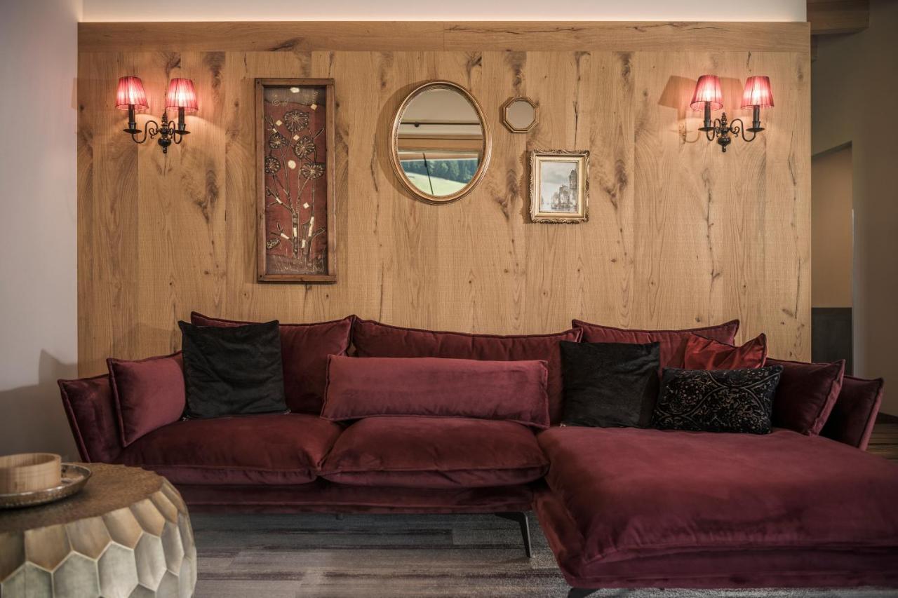 Appartement Zillertal Klee Mit Restaurant Kleementine Рид им Цилертал Екстериор снимка