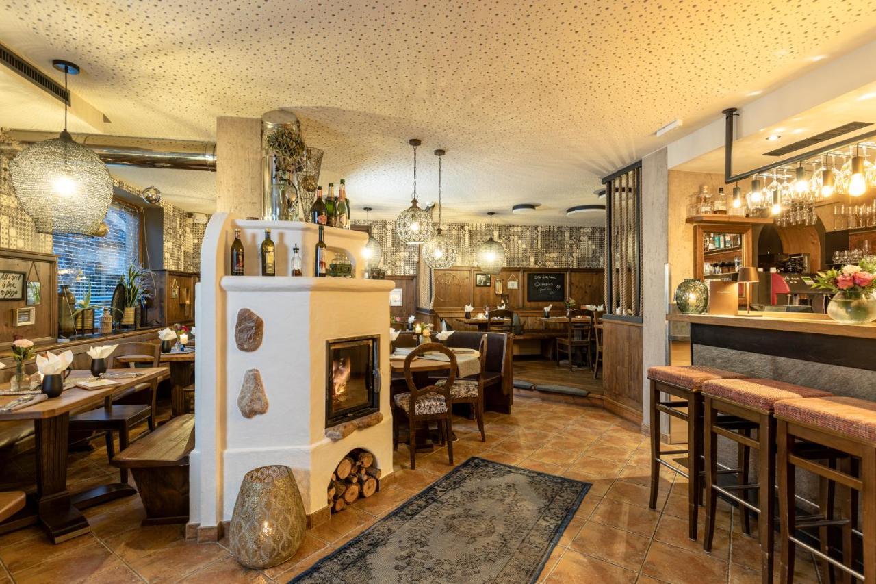 Appartement Zillertal Klee Mit Restaurant Kleementine Рид им Цилертал Екстериор снимка