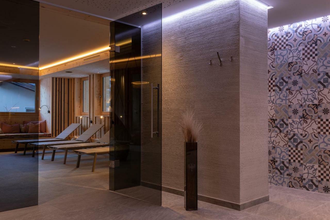 Appartement Zillertal Klee Mit Restaurant Kleementine Рид им Цилертал Екстериор снимка